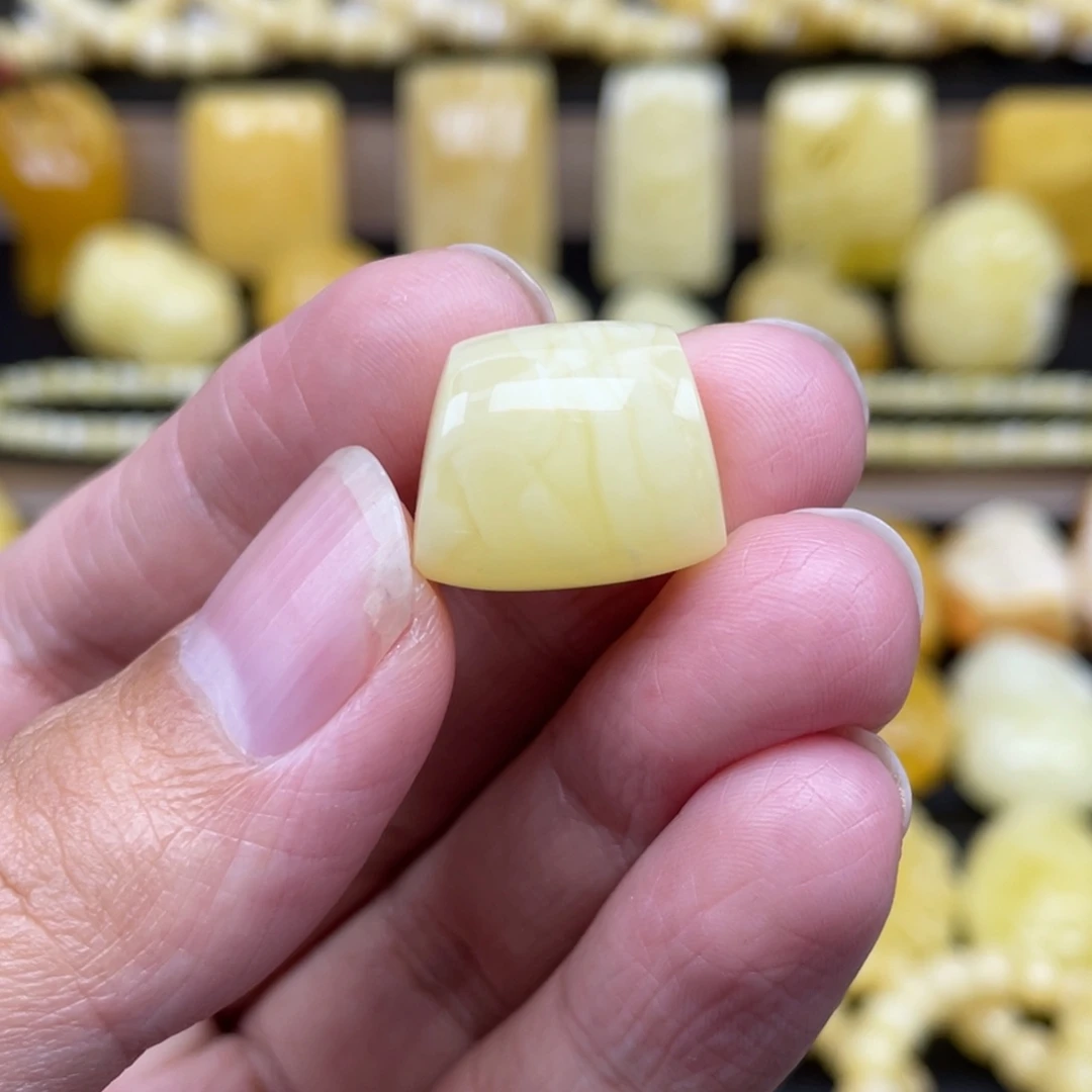琥珀未镶嵌裸石琥珀蜜蜡