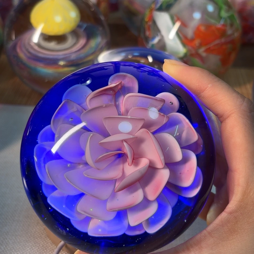 琉璃手工艺品瑕疵多