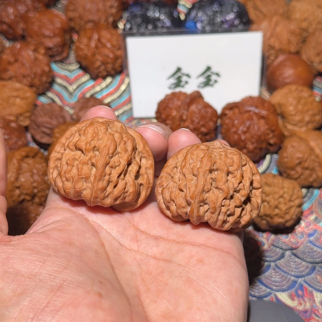 把件文玩核桃1780平谷凹底，尺寸44 42 40