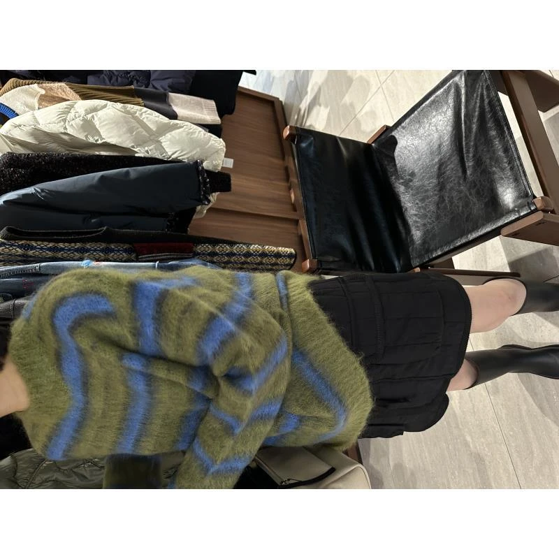 高比例马海撞色条纹小中领毛衣 J25MY908