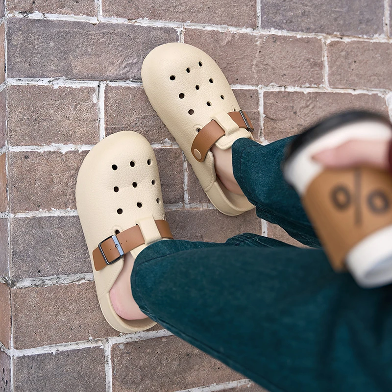 博肯风洞洞鞋女2025夏季新款外穿踩屎感厚底防滑家居外穿包头凉拖