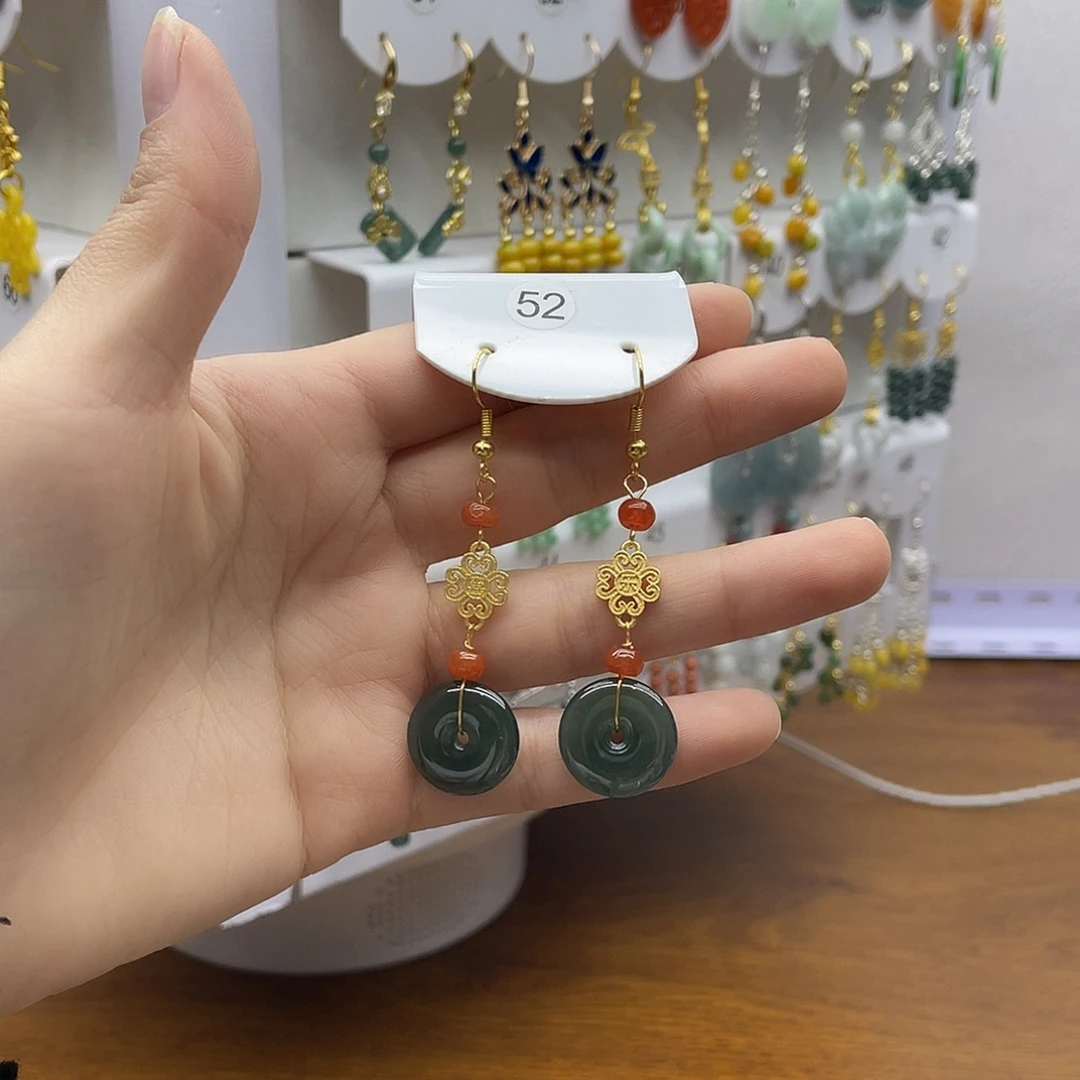 翡翠未镶嵌耳饰一物一图，以实物为准