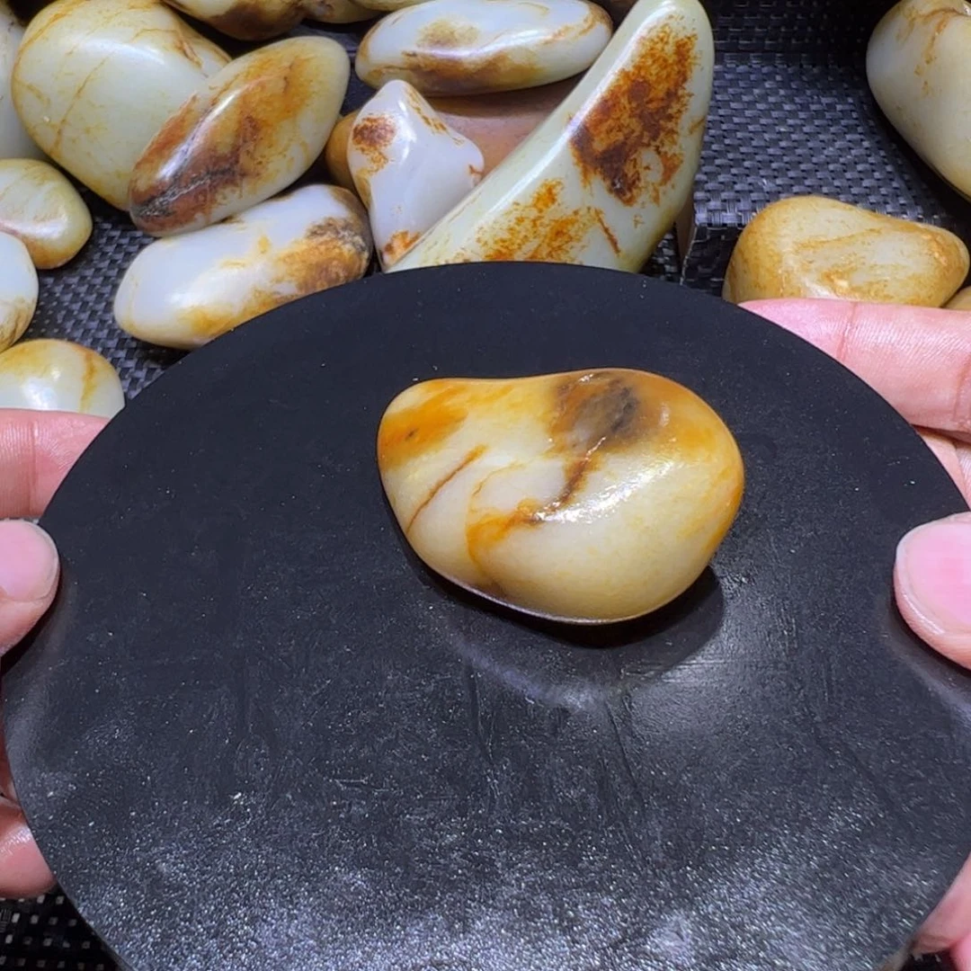 和田玉(子料)未镶嵌颈饰51
