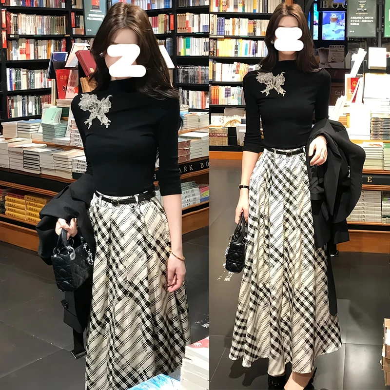【墨格雅韵】修身显瘦刺绣针织衫女士2025秋季新款黑白格半身裙套装