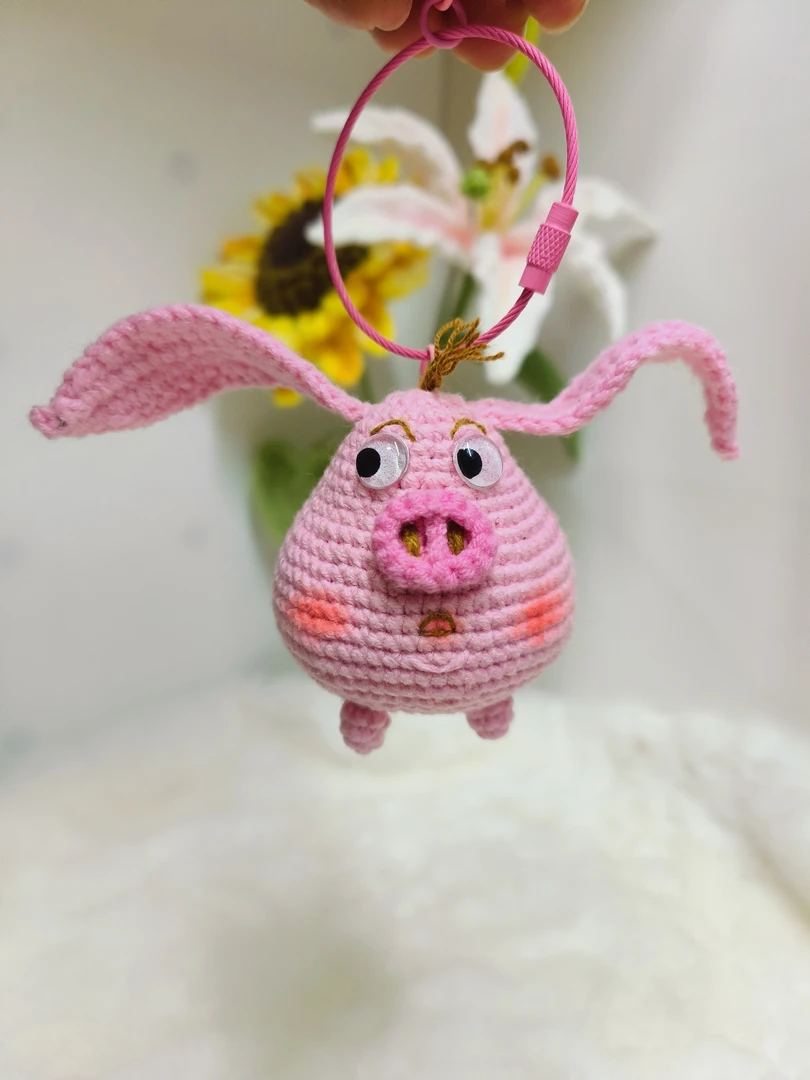 成品手工编织哪吒飞天猪玩偶毛线挂件钥匙扣儿童节礼物