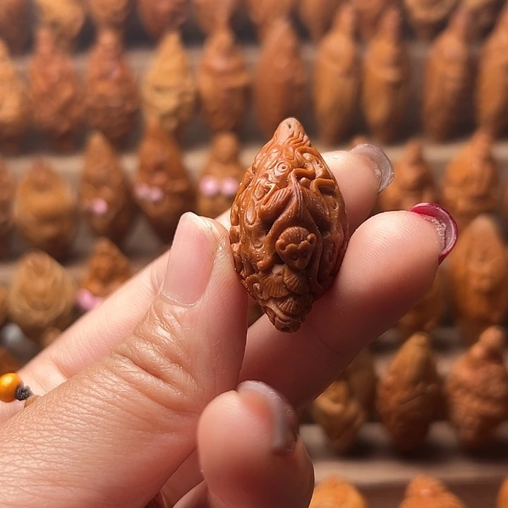 橄榄核吊坠醉***去橄榄核