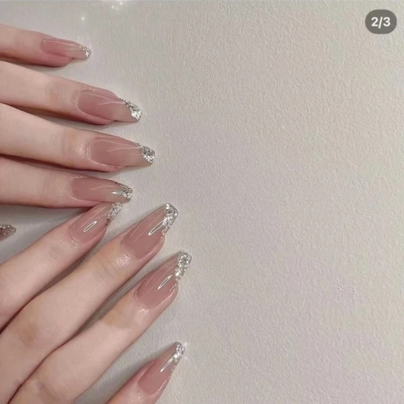 【裸透银箔】手工甲片拆卸穿戴假指甲光疗温柔水嫩银色爆闪片斜法