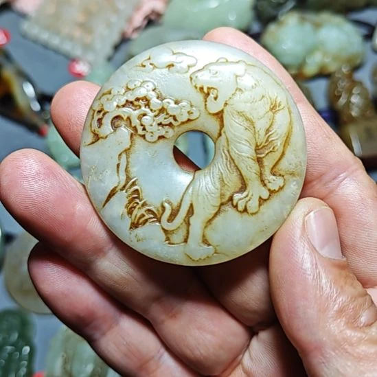颈饰未镶嵌和田玉
