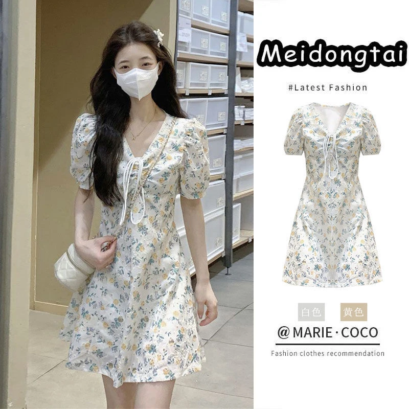 小清新碎花连衣裙女泡泡袖领短裙子夏季小个子新款甜美可爱a字裙