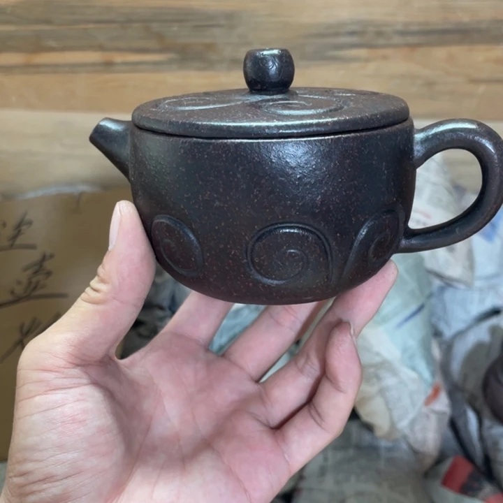 茶壶紫砂老厂紫砂壶一件。