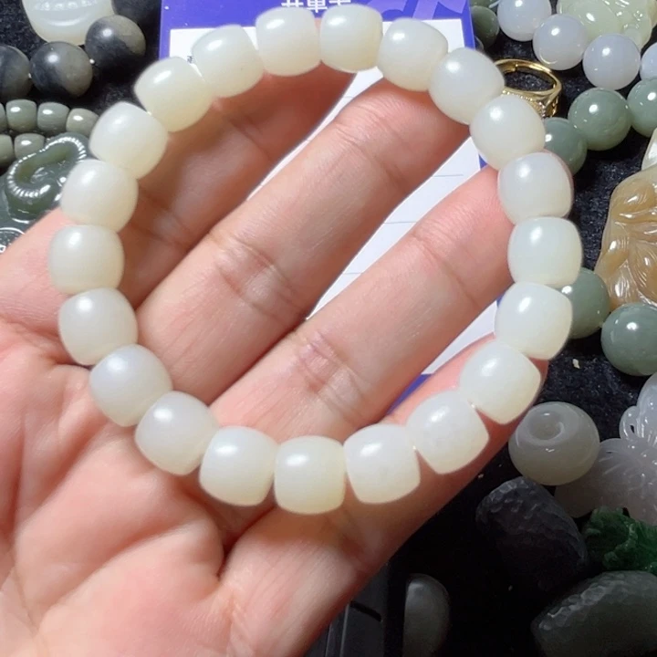 手串未镶嵌和田玉小****?10