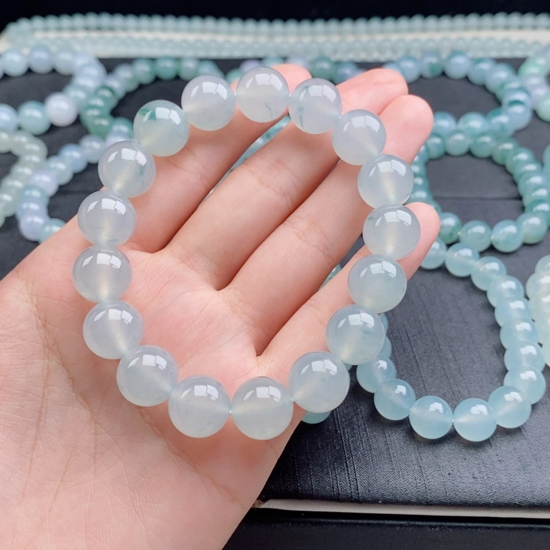 潇***军未镶嵌手串翡翠珠宝