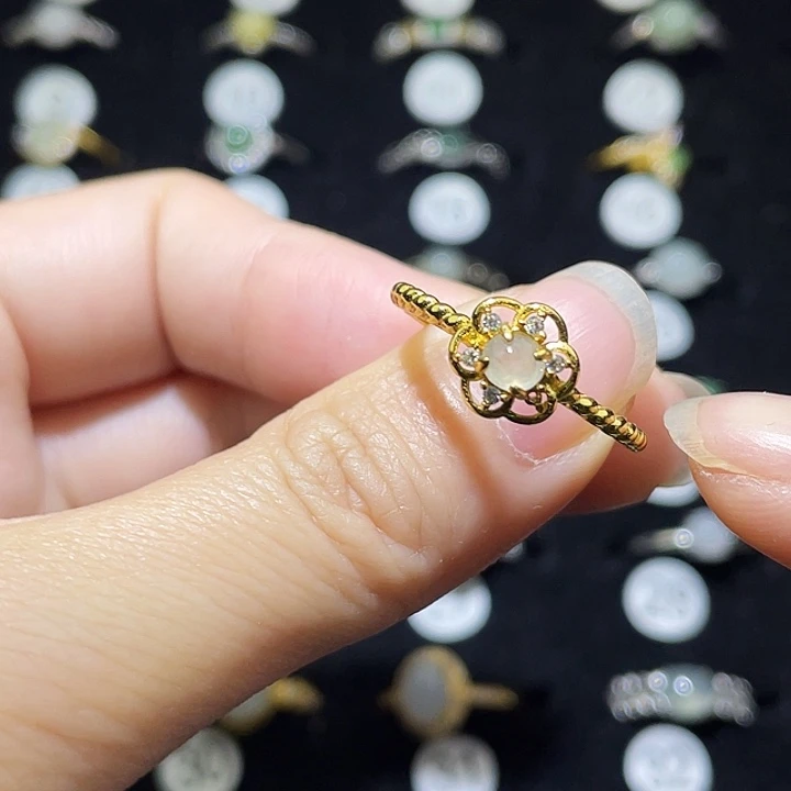 翡翠未镶嵌戒指戒指