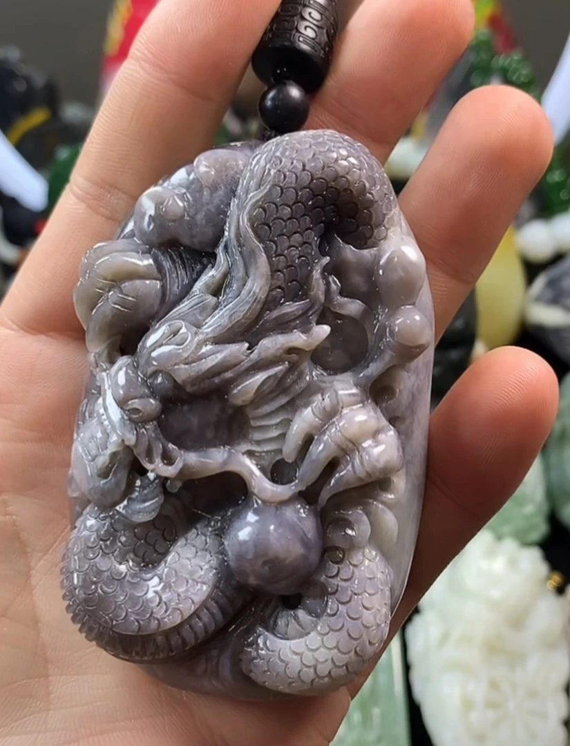 和田玉烟紫龙把件