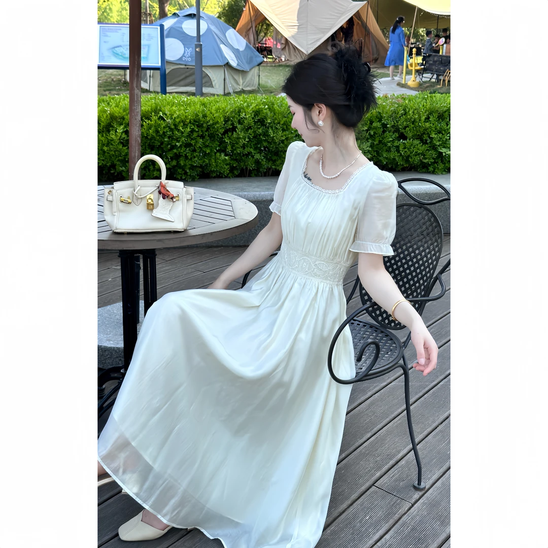 【WY】步步生花 - 夏季设计感收腰法式甜美气质感显瘦方领连衣裙