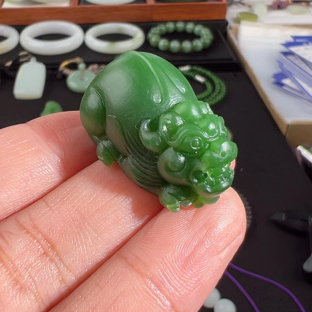 和田玉（碧玉）未镶嵌颈饰绿羊脂立体貔貅