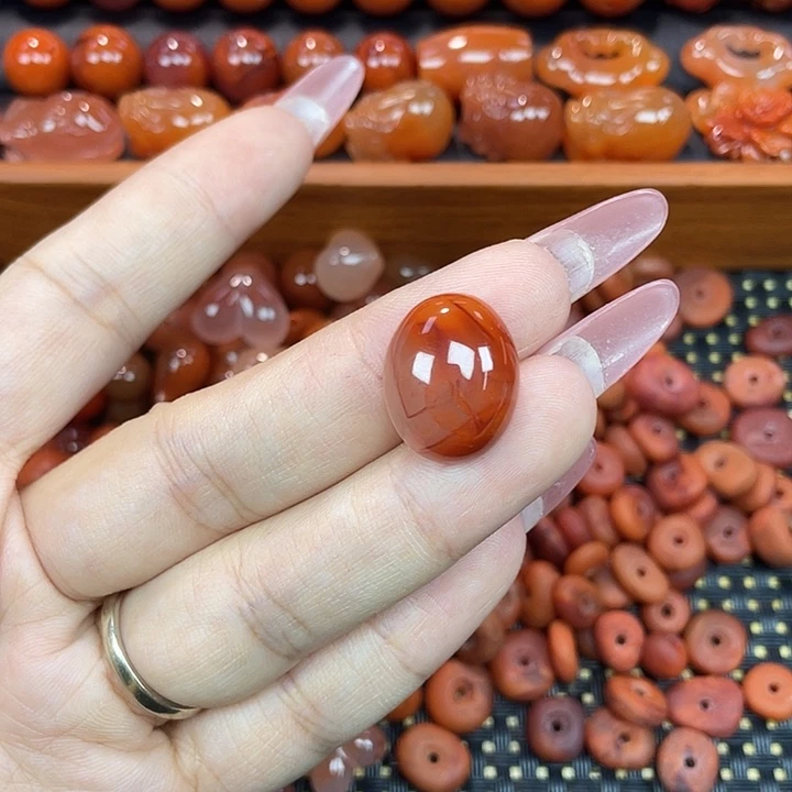 南红玛瑙未镶嵌颈饰蛋面