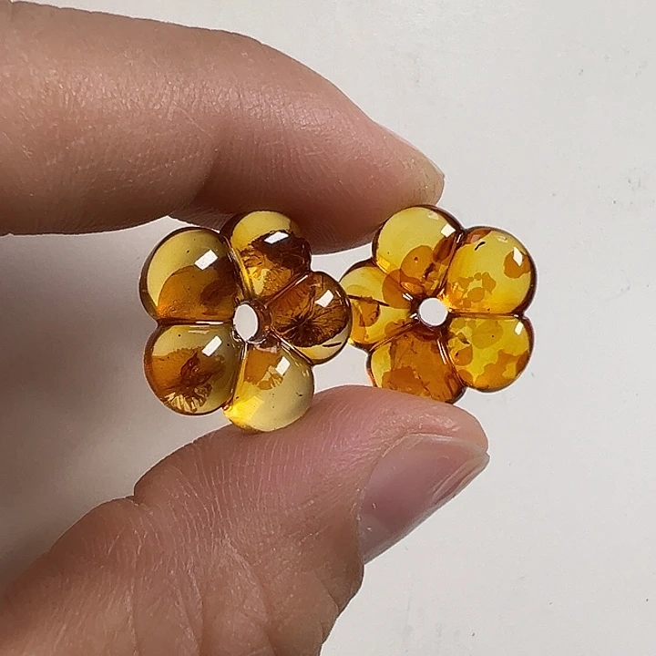 琥珀（花珀）颈饰未镶嵌麻****驴