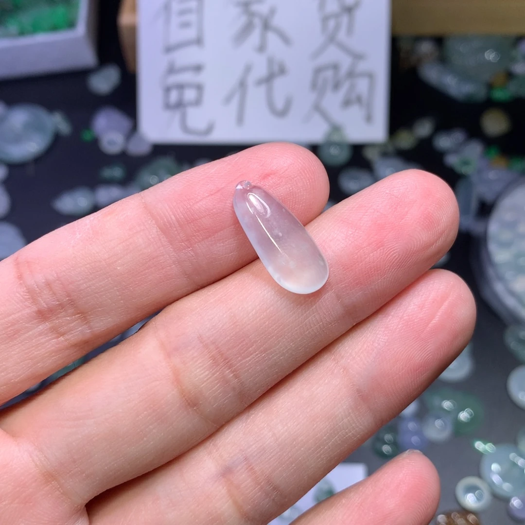 翡翠未镶嵌颈饰福瓜