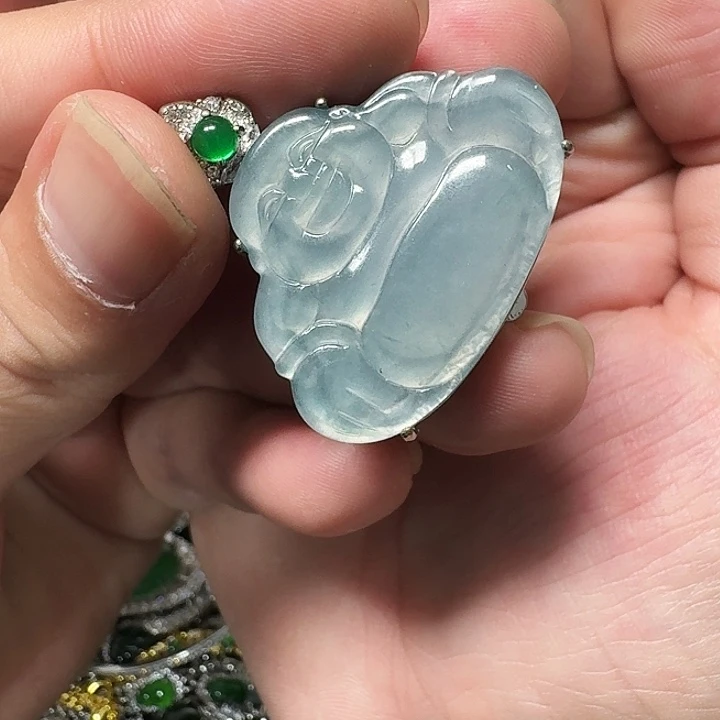 翡翠未镶嵌颈饰天然A货翡翠放漏
