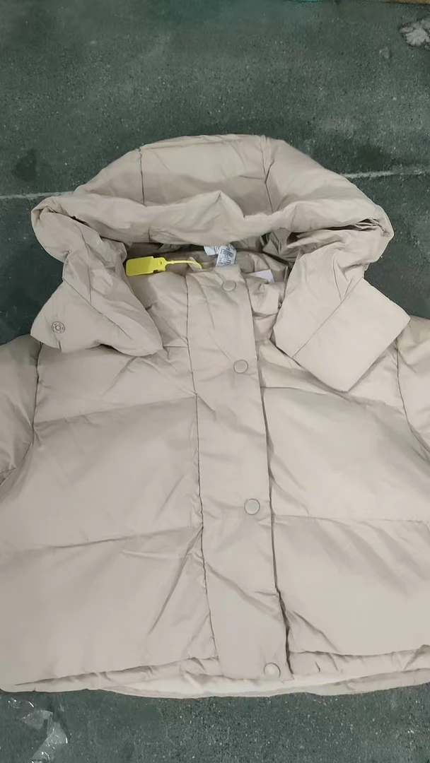 短款浅卡其色R服辣妹款