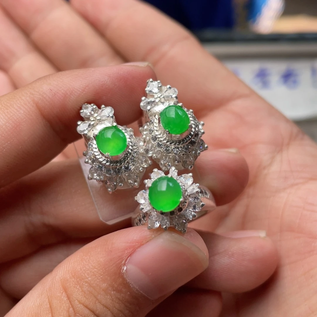 定制翡翠未镶嵌翡翠