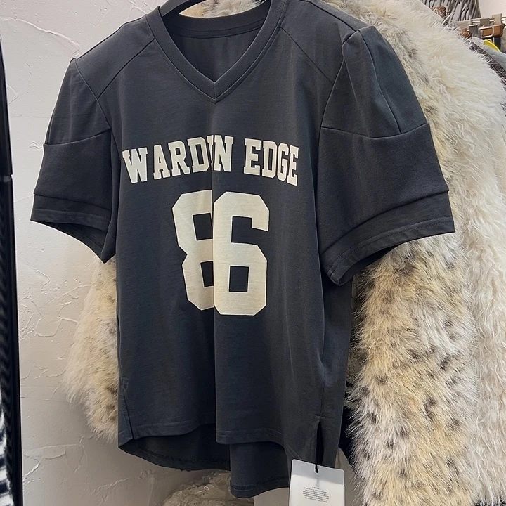 今日新款 深灰色短袖T恤 XS