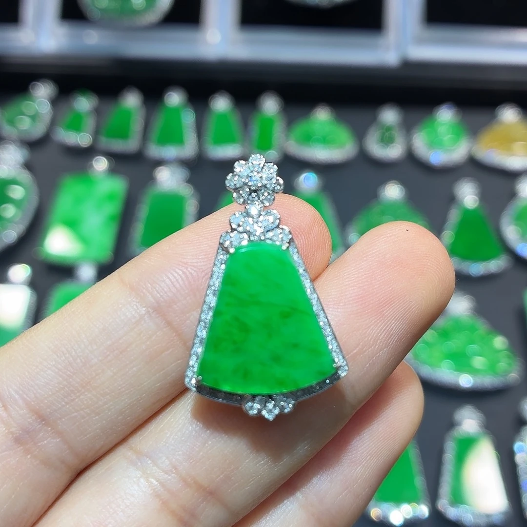 翡翠18K金镶嵌吊坠(不含链)翡翠