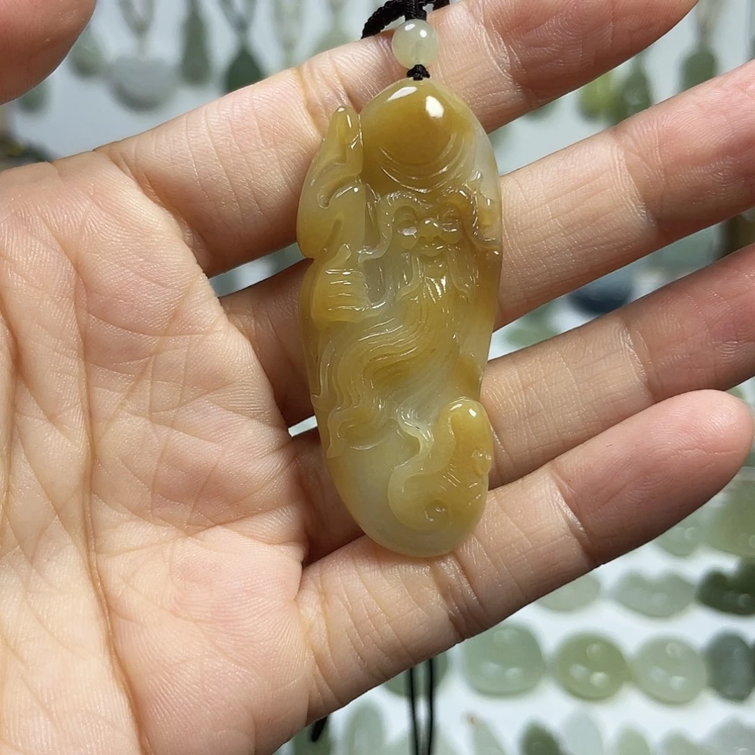 颈饰未镶嵌和田玉猪****祖