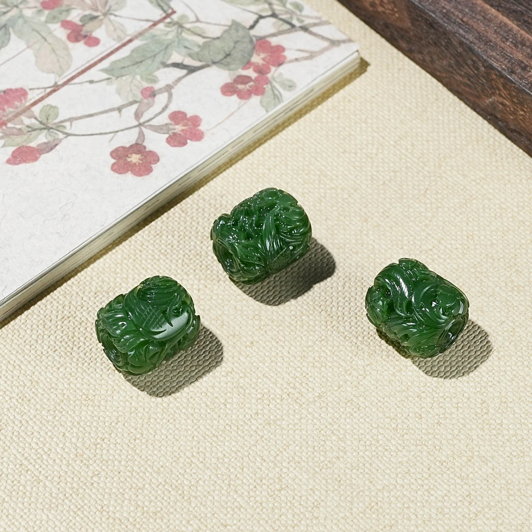 天然和田玉碧玉桶珠吊坠 多样性发一 YC0620593