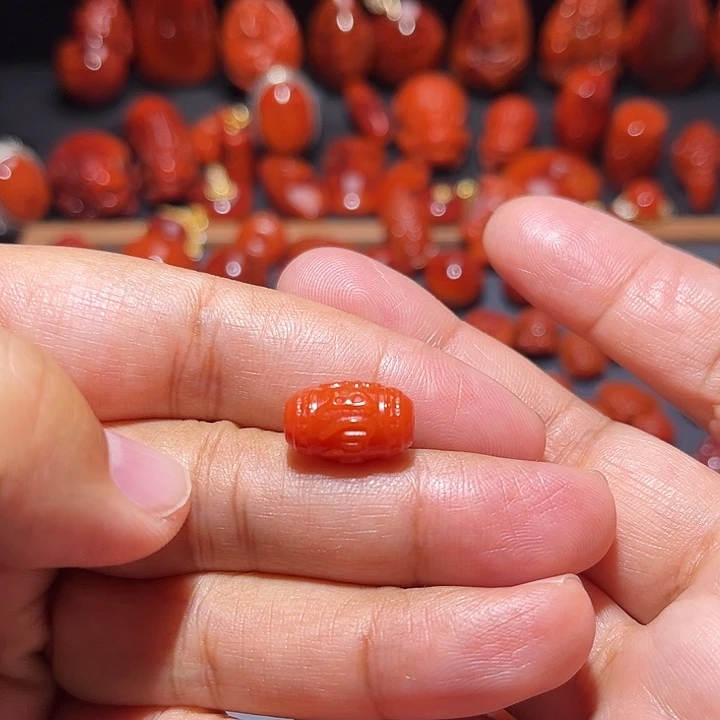 南红玛瑙未镶嵌配饰满色肉六字真言桶珠9mm