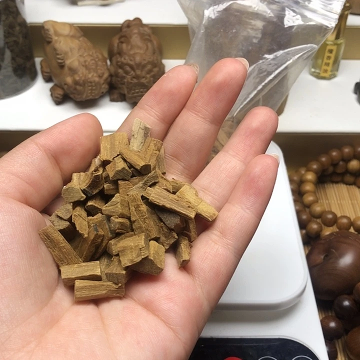 无事牌檀香木老山檀香碎料50克