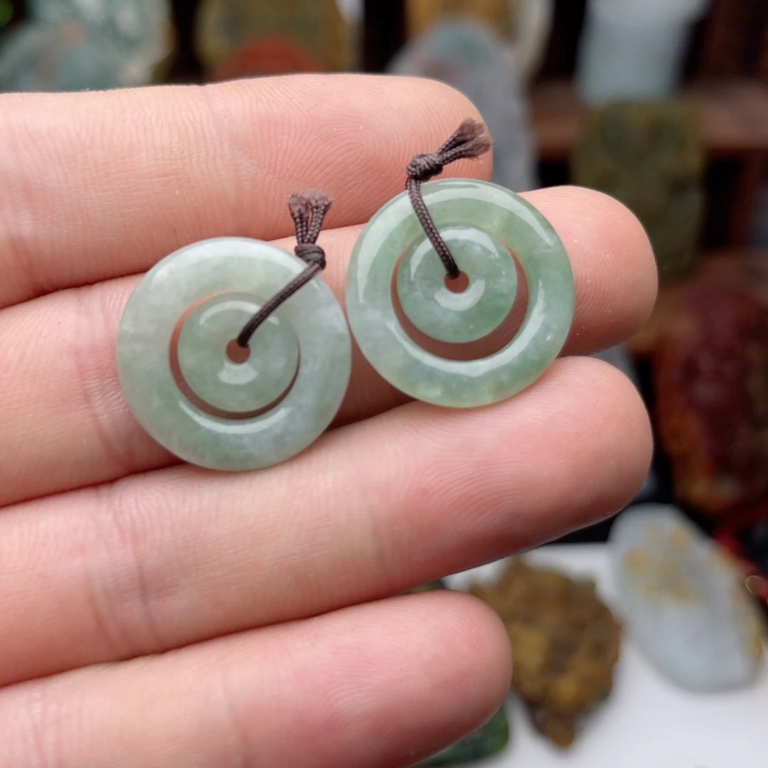 定制翡翠未镶嵌子母扣