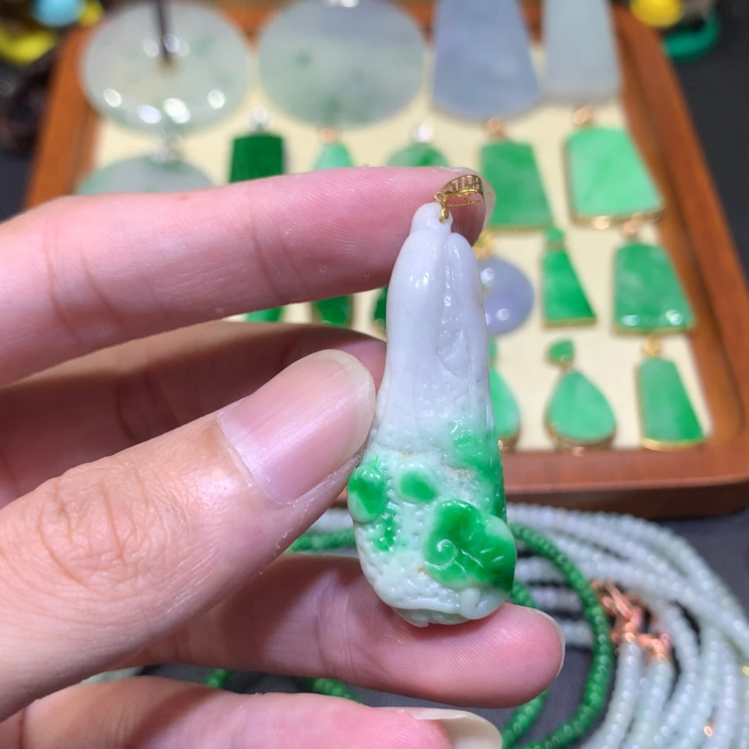 翡翠18K金镶嵌吊坠(不含链)