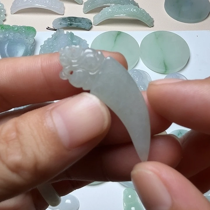 未镶嵌挂件翡翠天然缅甸翡翠A货龙牙