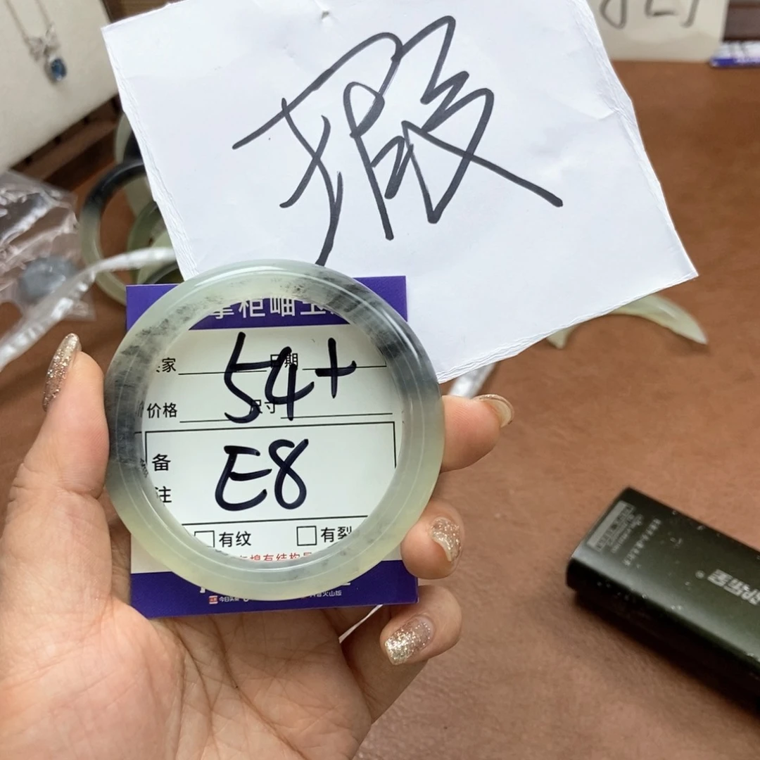 岫玉手镯手镯未镶嵌