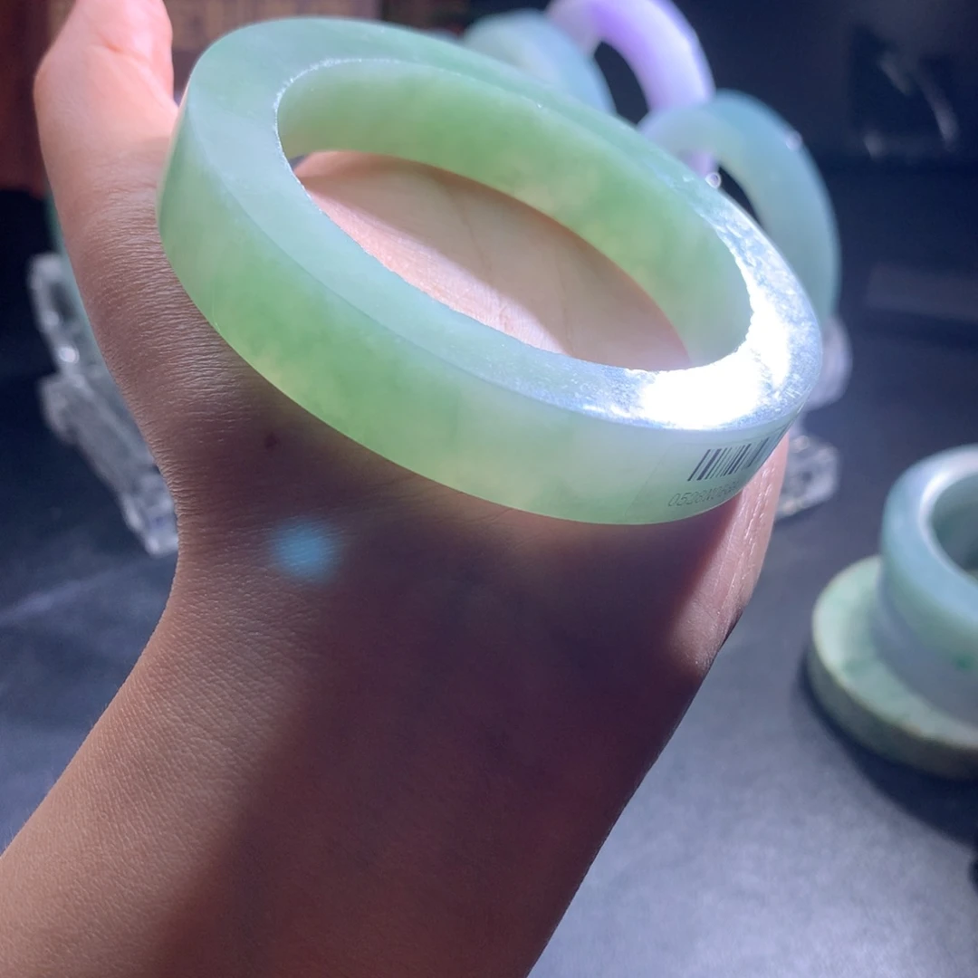 定制翡翠手镯未镶嵌