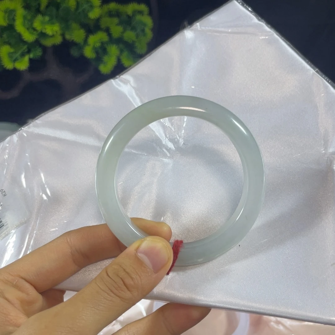 未镶嵌手镯翡翠天然翡翠手镯