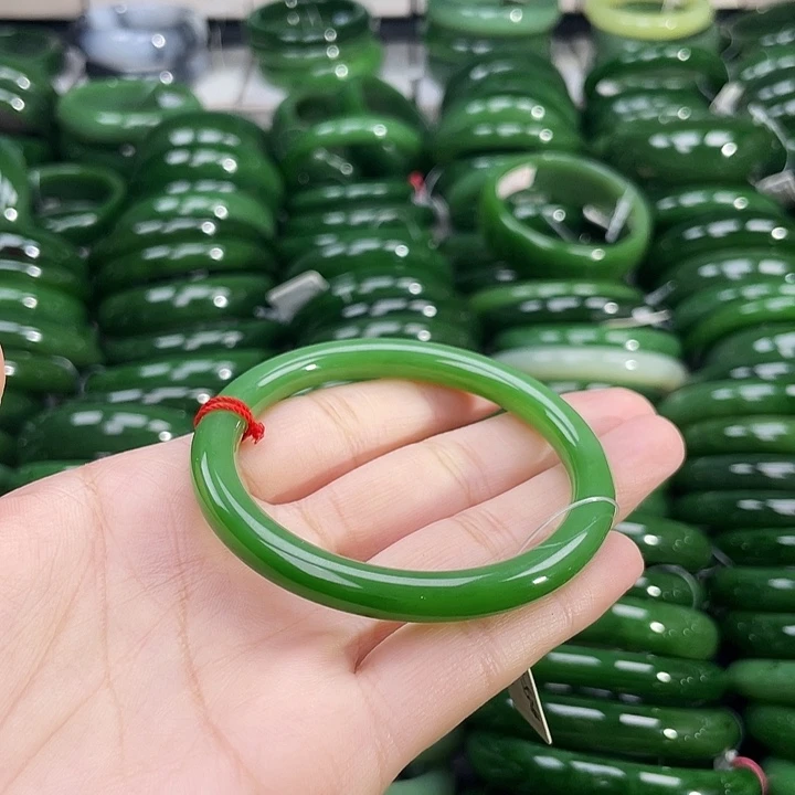 未镶嵌手镯和田玉（碧玉）