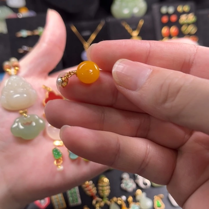 蜜蜡颈饰银S925镶嵌