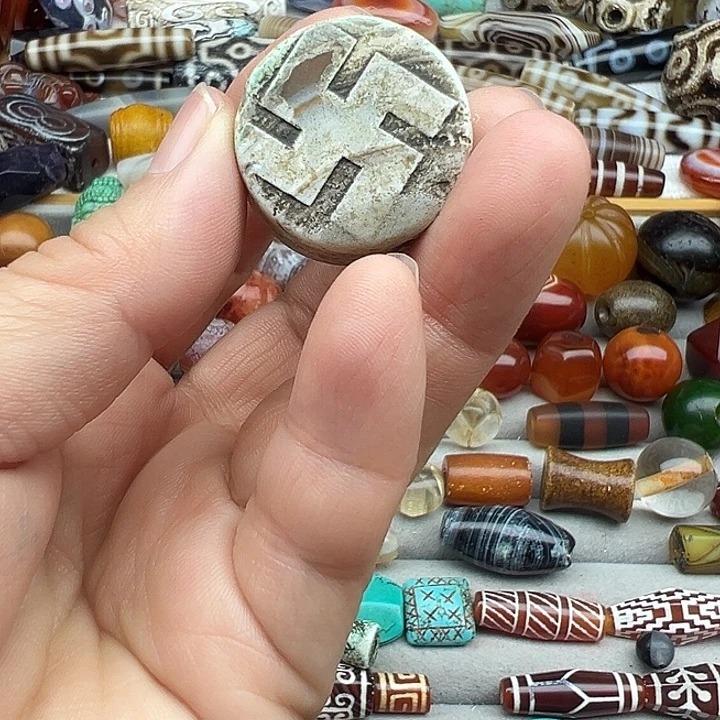 玛瑙/玉髓合金颈饰