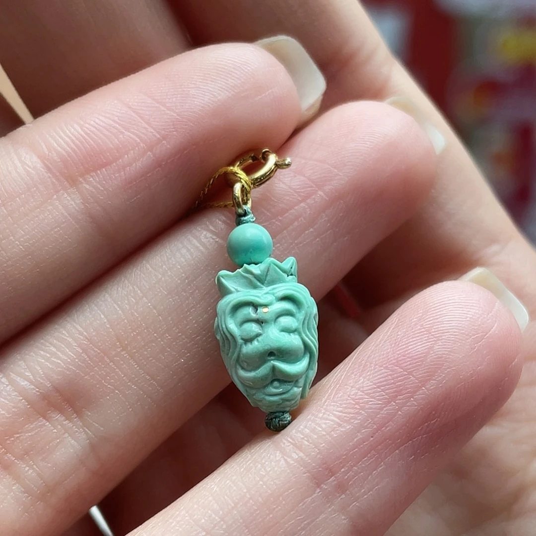 绿松石未镶嵌颈饰