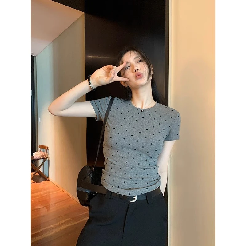 灰色波点短袖t恤女夏季2025新款纯欲风显瘦辣妹风圆领短款上衣潮