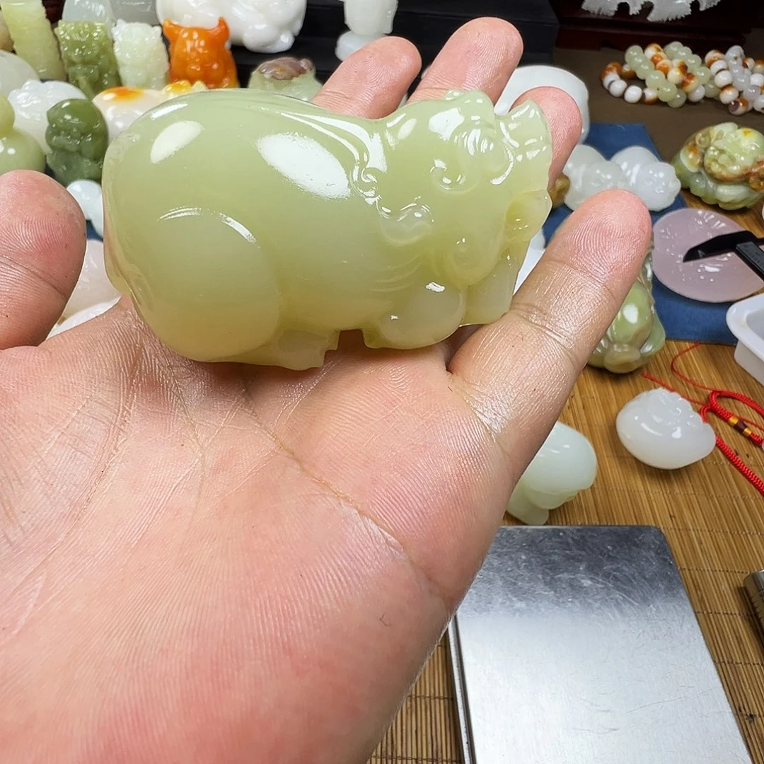 石材少*手工雕刻貔貅手把
