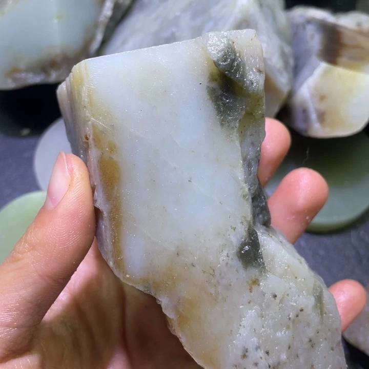 和田玉（糖玉）未镶嵌珠宝半成品