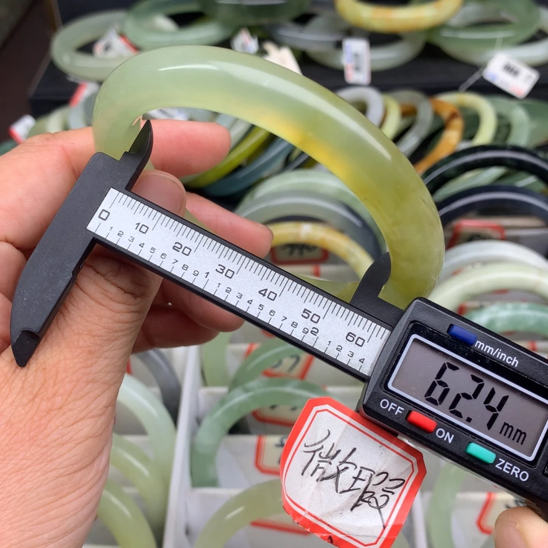未镶嵌蛇纹石玉手镯934