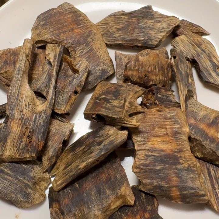 沉香碎屑沉香棋楠老白棋高端树心油块料111克