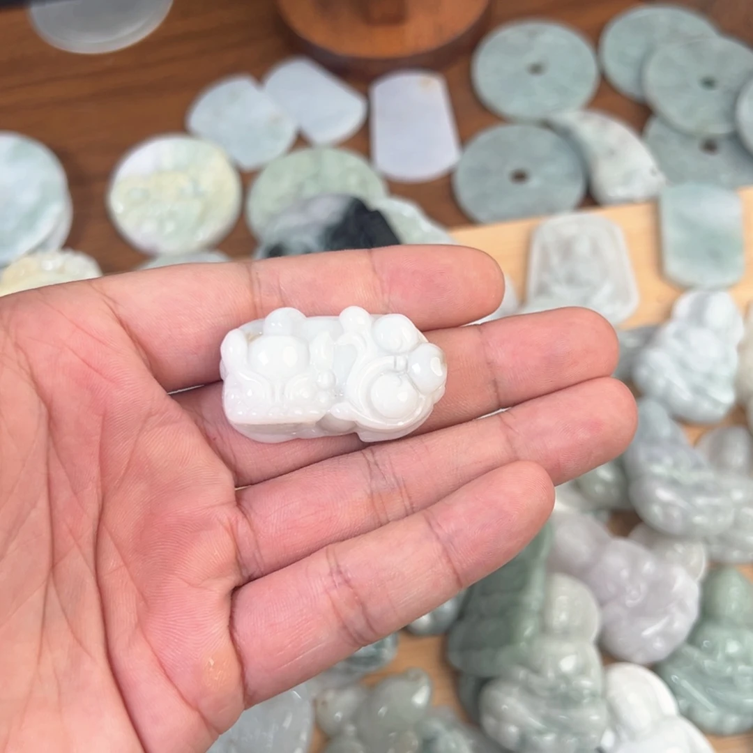 颈饰未镶嵌翡翠天然A货翡翠002