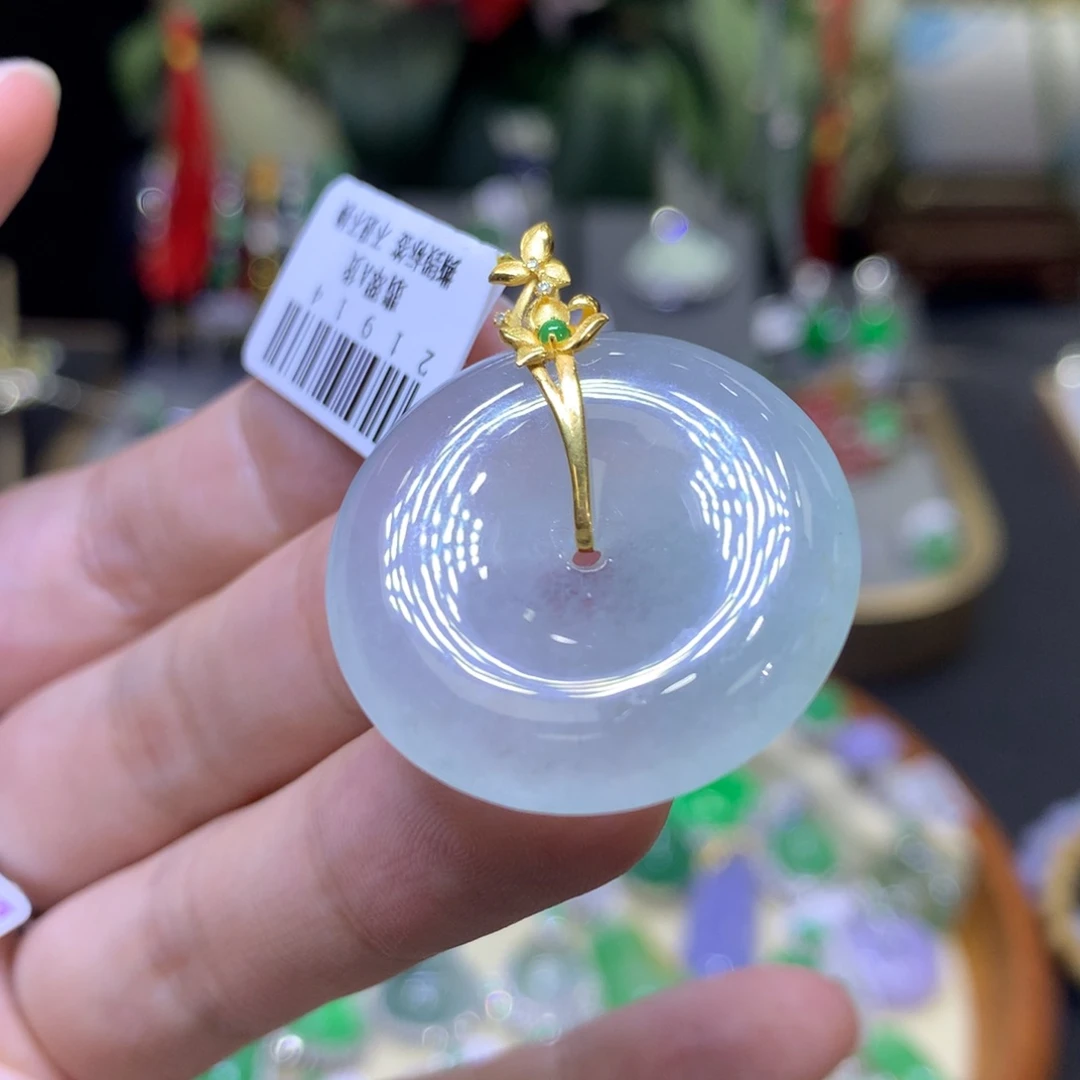 翡翠18K金镶嵌颈饰翡翠吊坠项链