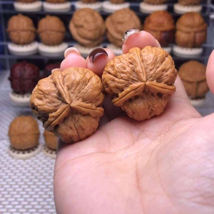 T***樂把件文玩核桃5号铁三角34尺